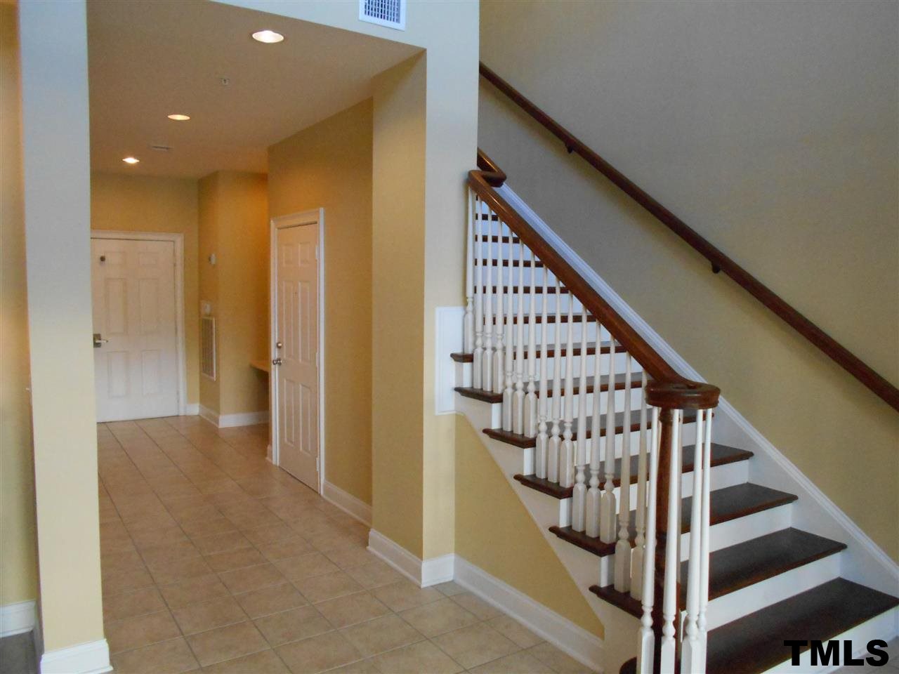3811 Lunceston Way, Unit 304 Raleigh, NC 27613 - Photo 6 of 23 Gallery Image 6