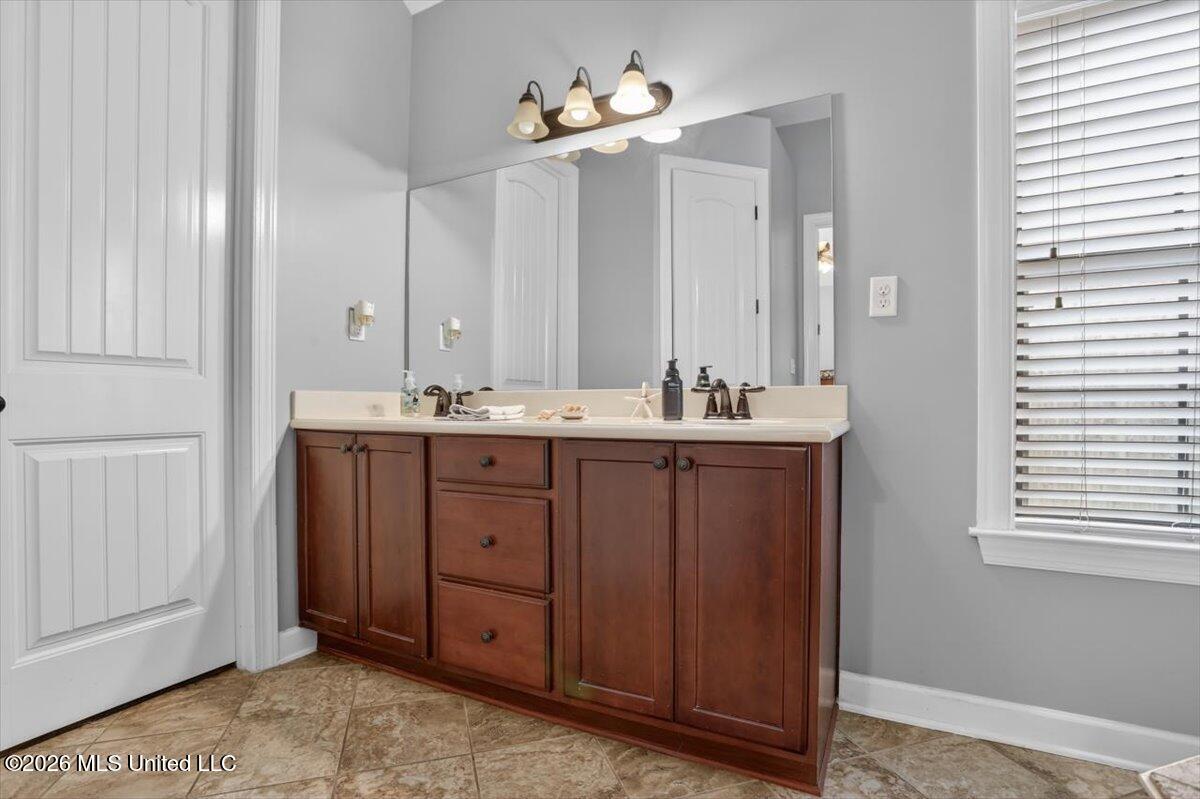 4241 Ridgemont Road Olive Branch, MS 38654 - Photo 19 of 34 24-IMG_5843_4_5_6_7