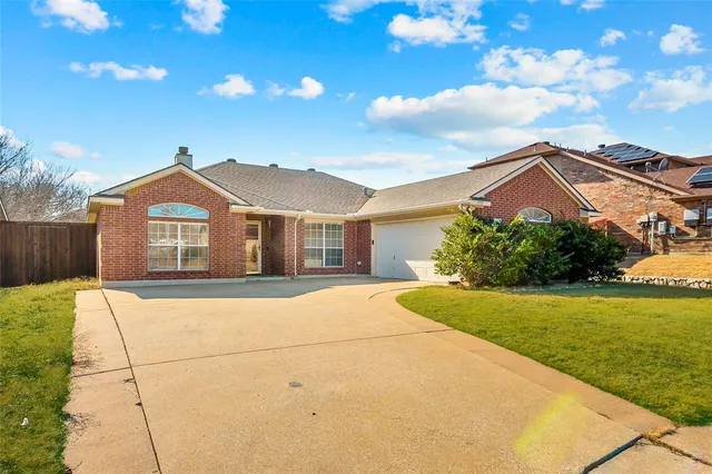 $330,000 | 3901 Georgetown Drive, Sachse, TX 75048