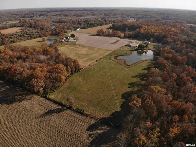 $285,000 | 7003 River Road, Iuka, IL 62849