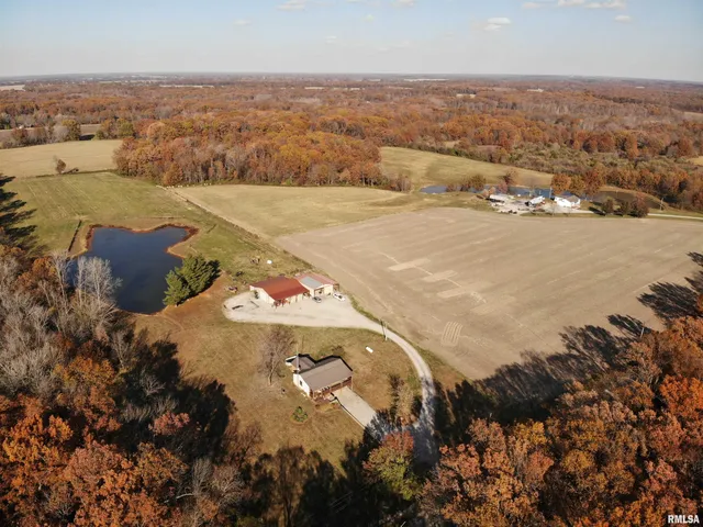 $285,000 | 7003 River Road, Iuka, IL 62849
