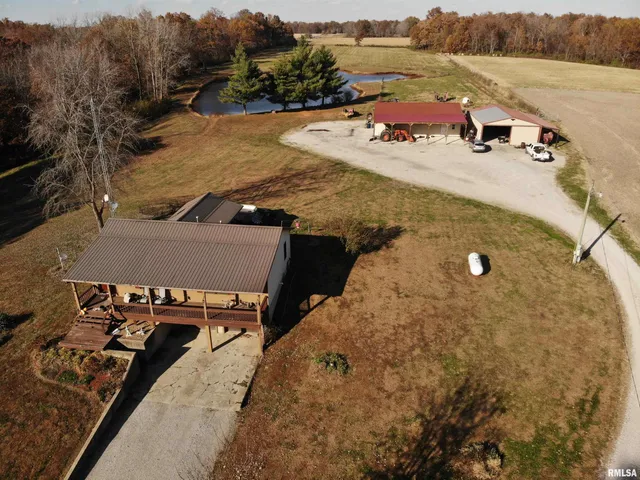 $285,000 | 7003 River Road, Iuka, IL 62849