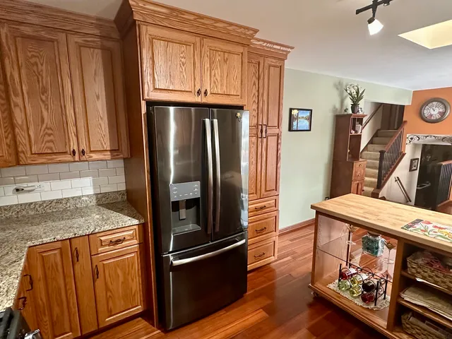 $369,000 | 15813 Jon Road, Oak Forest, IL 60452