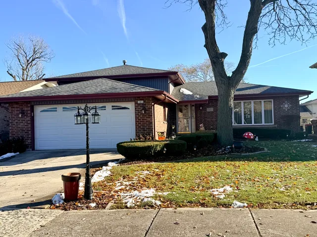$369,000 | 15813 Jon Road, Oak Forest, IL 60452