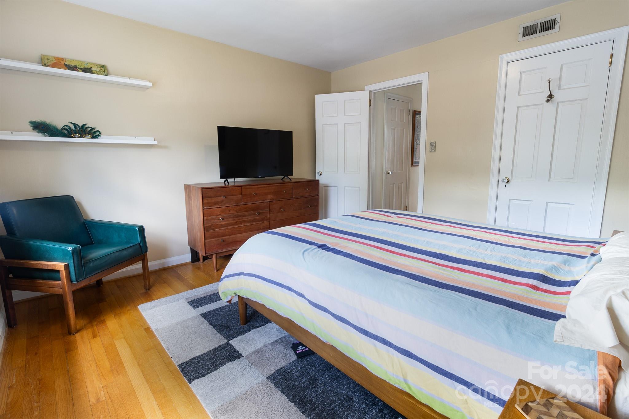 106 Colville Road, Unit 32B Charlotte, NC 28207 - Photo 19 of 27 Gallery Image 19