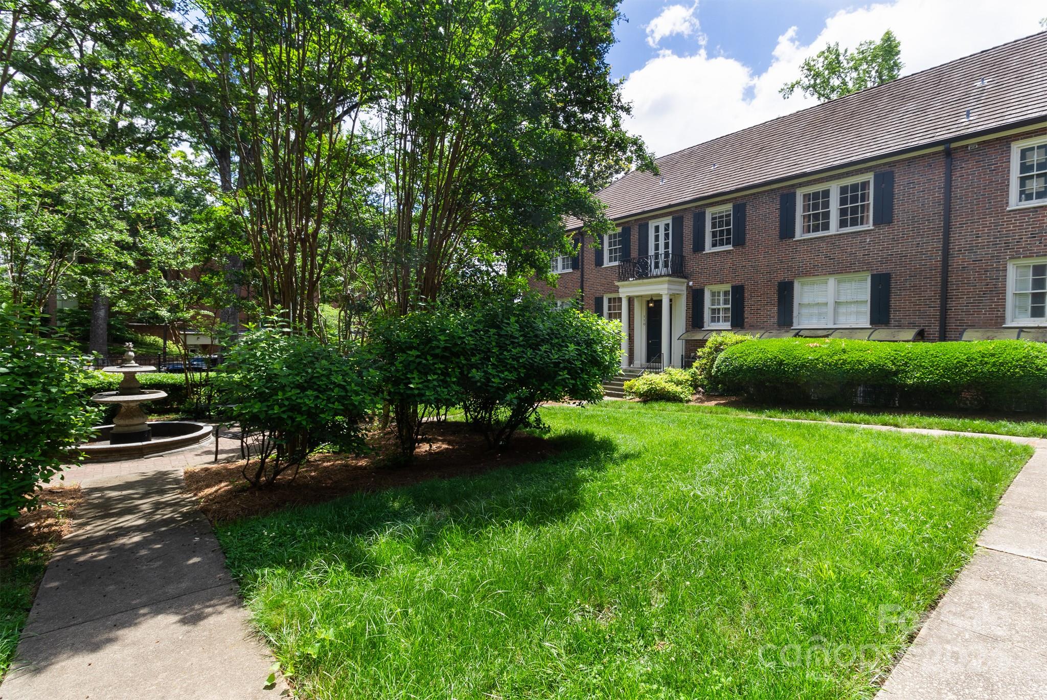 106 Colville Road, Unit 32B Charlotte, NC 28207 - Photo 5 of 27 Gallery Image 5