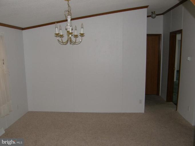 16817 Alcott Road, Unit 633 Hagerstown, MD 21740 - Photo 13 of 14 Dining Room