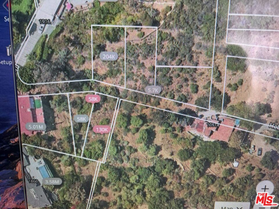 a view of a outdoor space