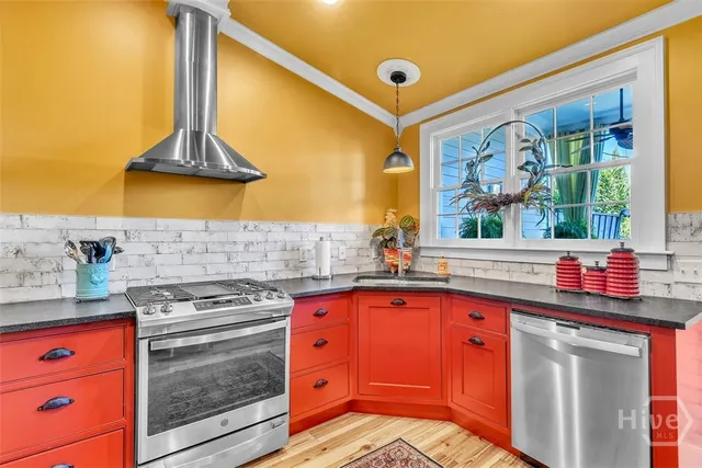 $1,284,500 | 528 East Jones Street, Savannah, GA 31401