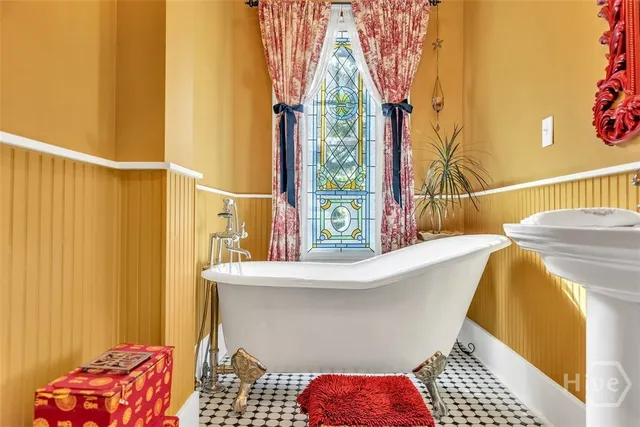 $1,284,500 | 528 East Jones Street, Savannah, GA 31401