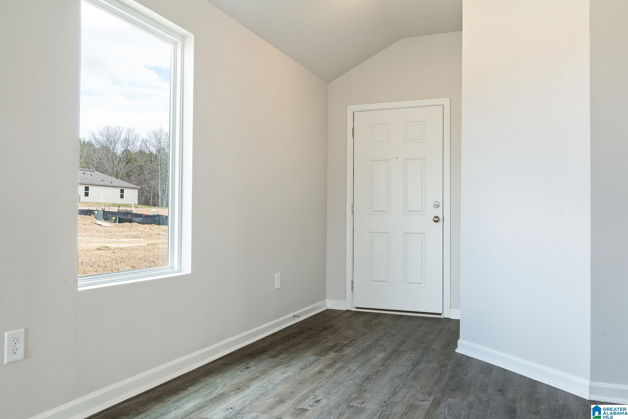 166 Bow Court Talladega, AL 35160 - Photo 4 of 34