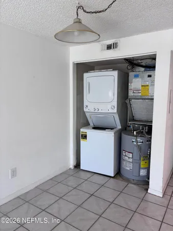 $2,150 | 221 6th Avenue South, Unit C, Jacksonville Beach, FL 32250
