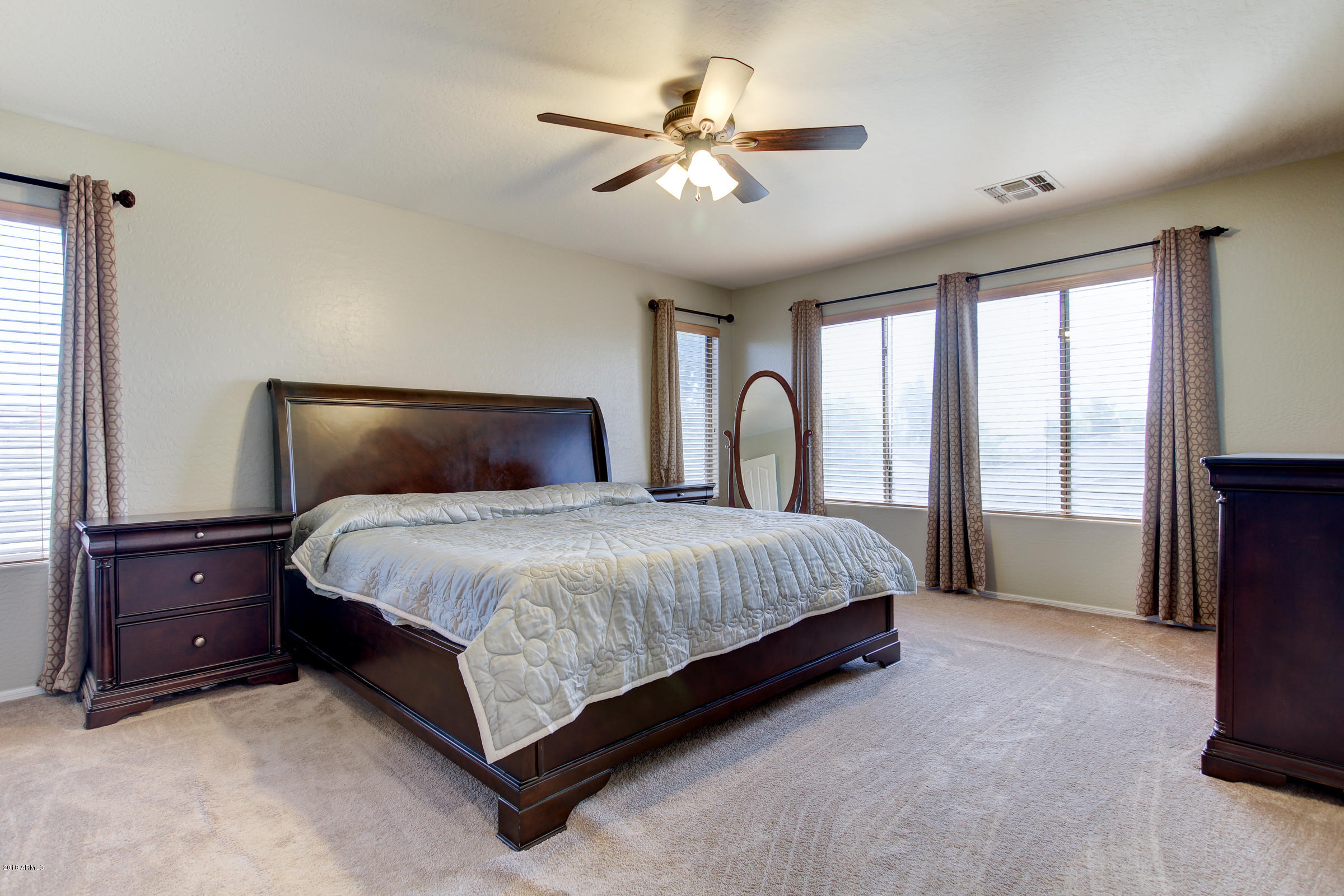 2536 South Martingale Road Gilbert, AZ 85295 - Photo 3 of 50 2536 S Martingale Rd-36
