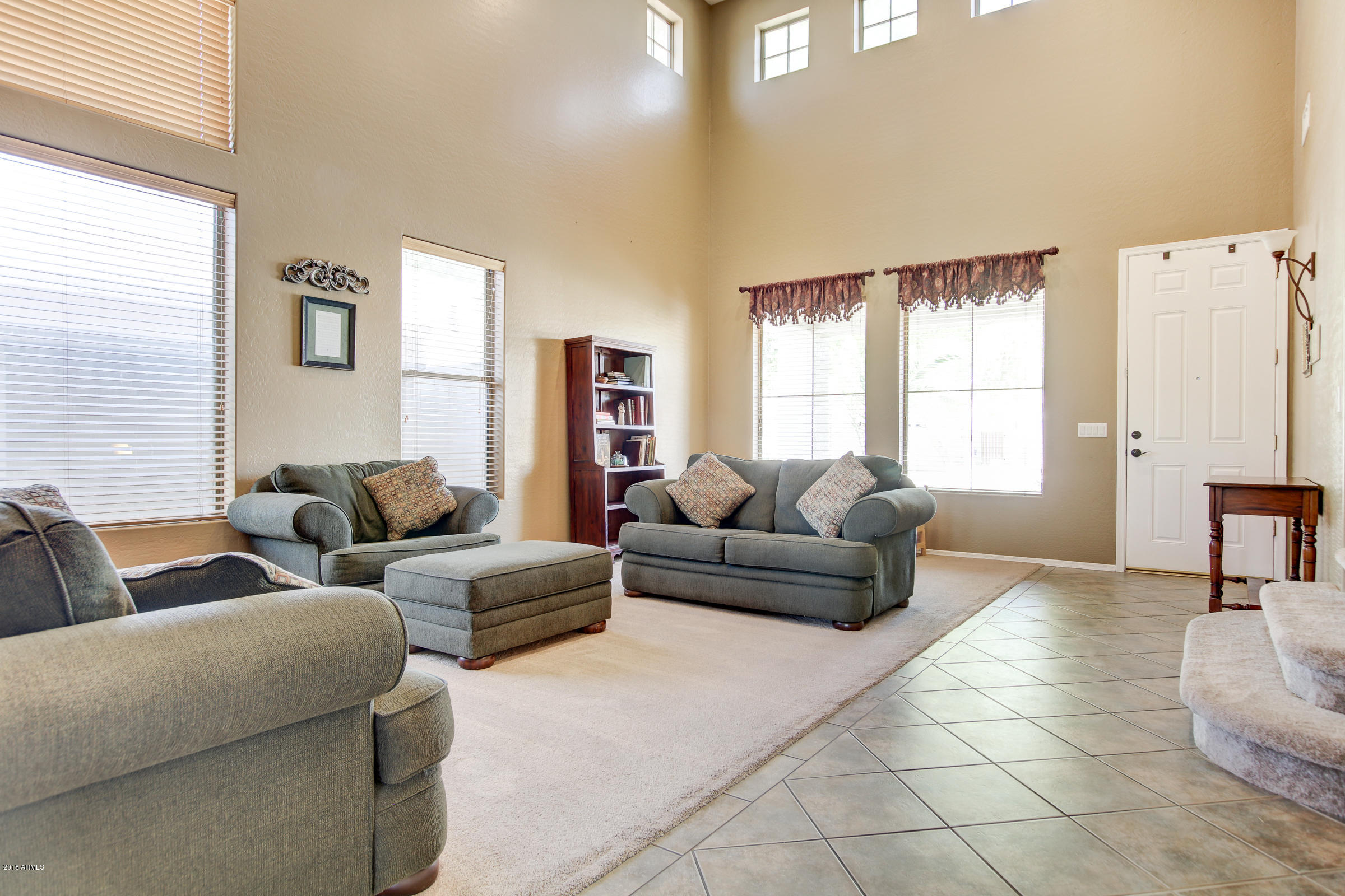2536 South Martingale Road Gilbert, AZ 85295 - Photo 4 of 50 2536 S Martingale Rd-10