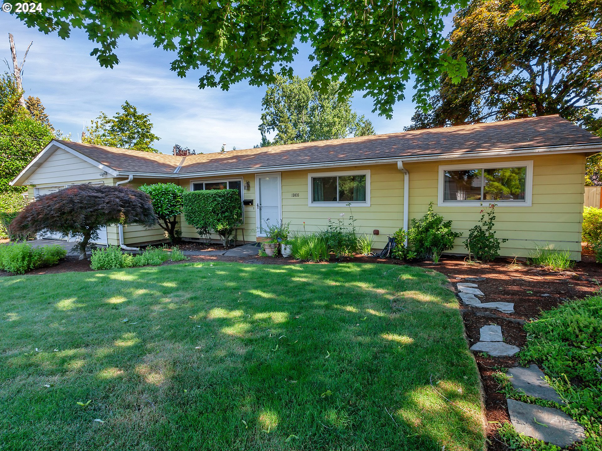 13035 Southwest Rita Drive Beaverton, OR 97005 - Photo 2 of 27 Gallery Image 2