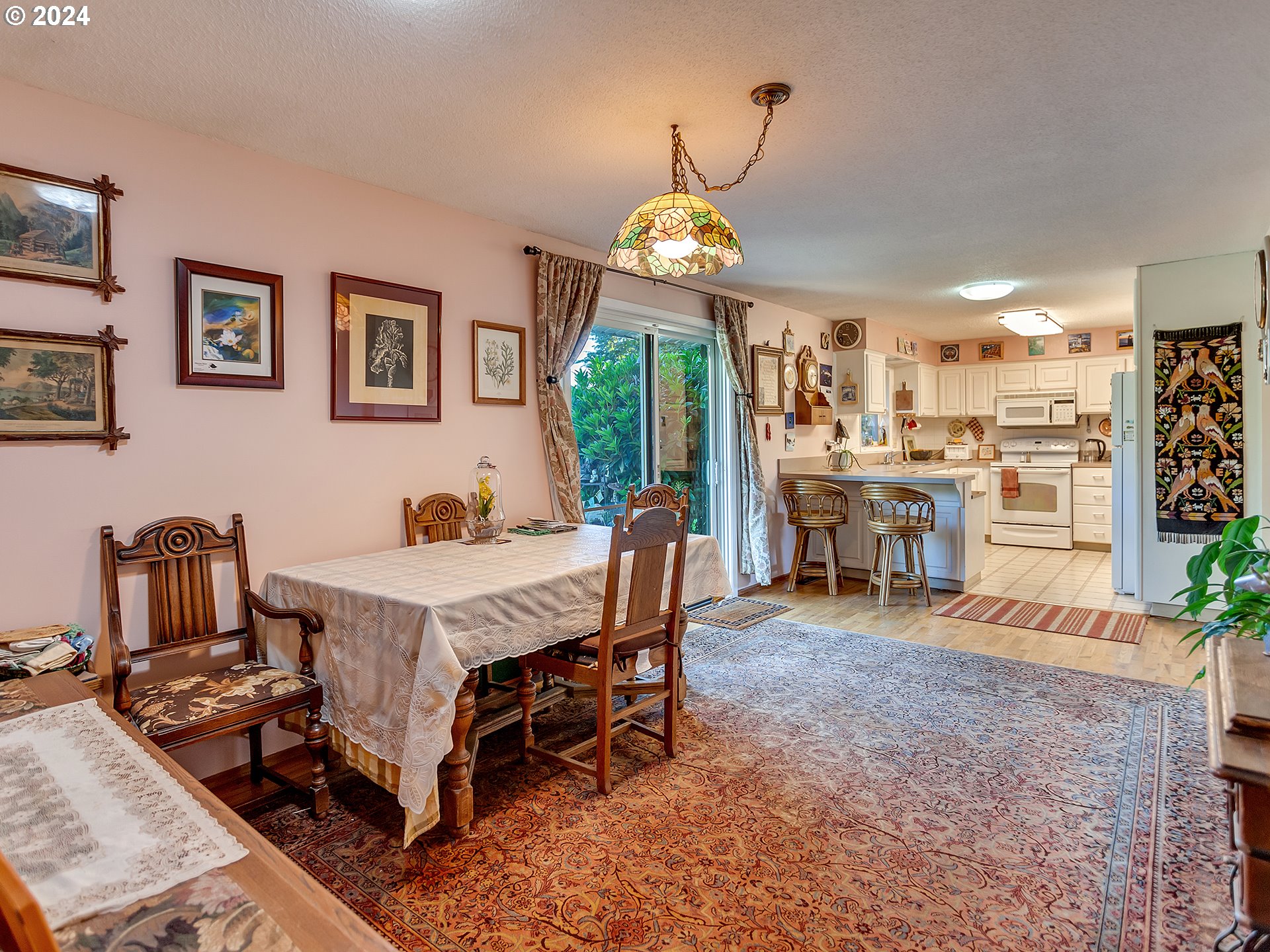 13035 Southwest Rita Drive Beaverton, OR 97005 - Photo 6 of 27 Dining Room