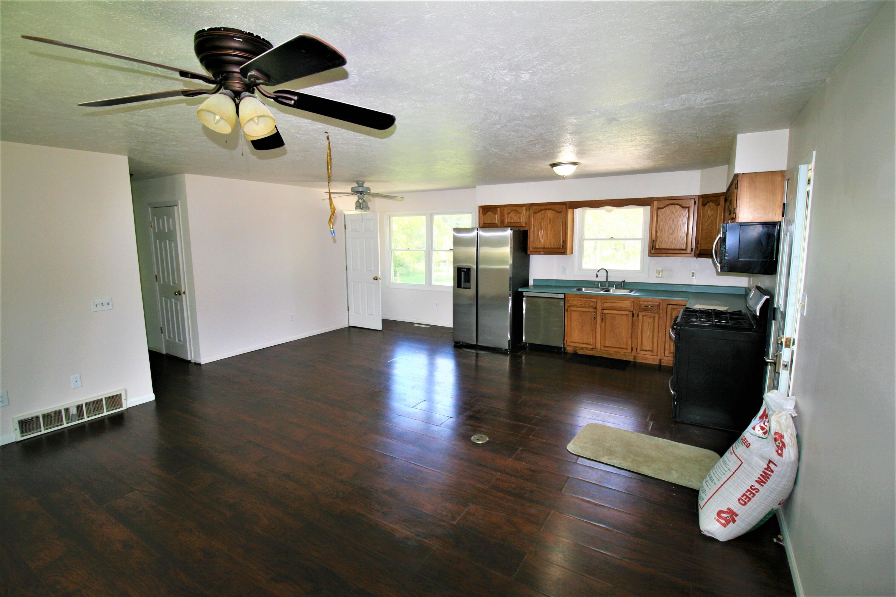 1256 Marsh Road Plainwell, MI 49080 - Photo 9 of 42 IMG_9684