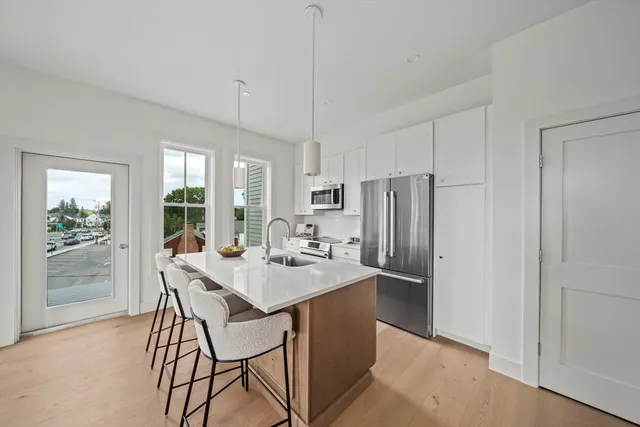 $719,000 | 105 Sea Street, Unit 105, Quincy, MA 02169