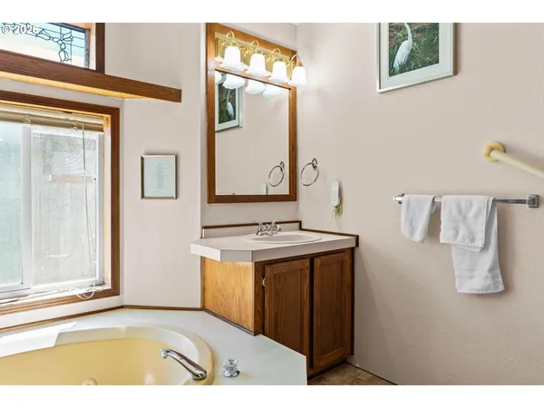 $185,000 | 3355 North Delta Highway, Unit 181, Eugene, OR 97408