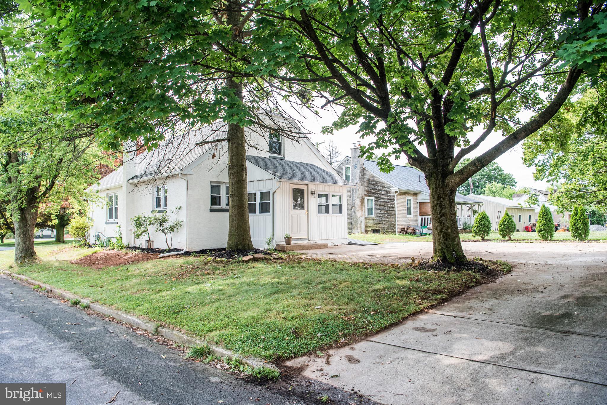 614 Lorane Road Reading, PA 19606 - Photo 4 of 32 Gallery Image 4