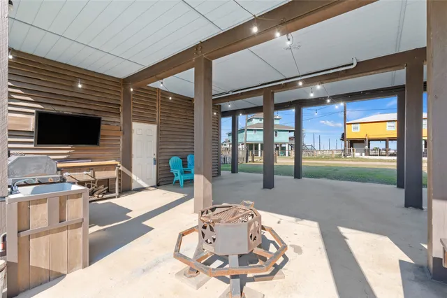 $450,000 | 105 Stanek Drive, Surfside Beach, TX 77541