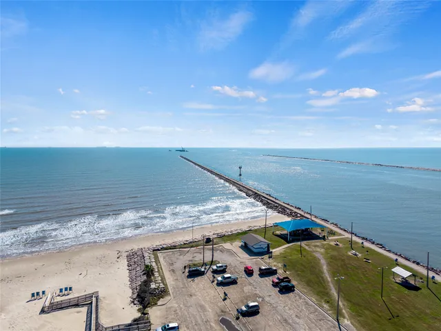 $450,000 | 105 Stanek Drive, Surfside Beach, TX 77541