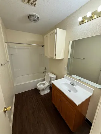 $950 | 1713 Short Street, Unit A, Cleburne, TX 76033