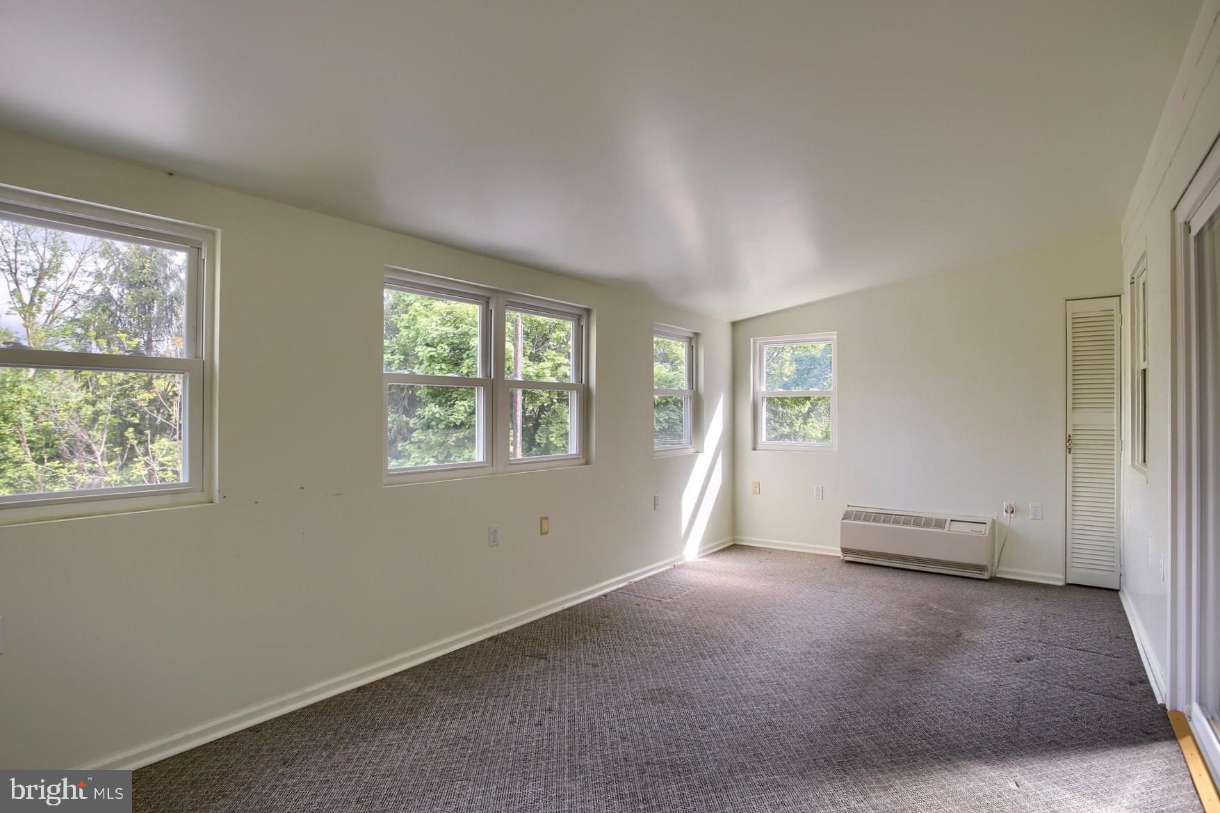 7461 Moyer Road Harrisburg, PA 17112 - Photo 16 of 36 Gallery Image 16