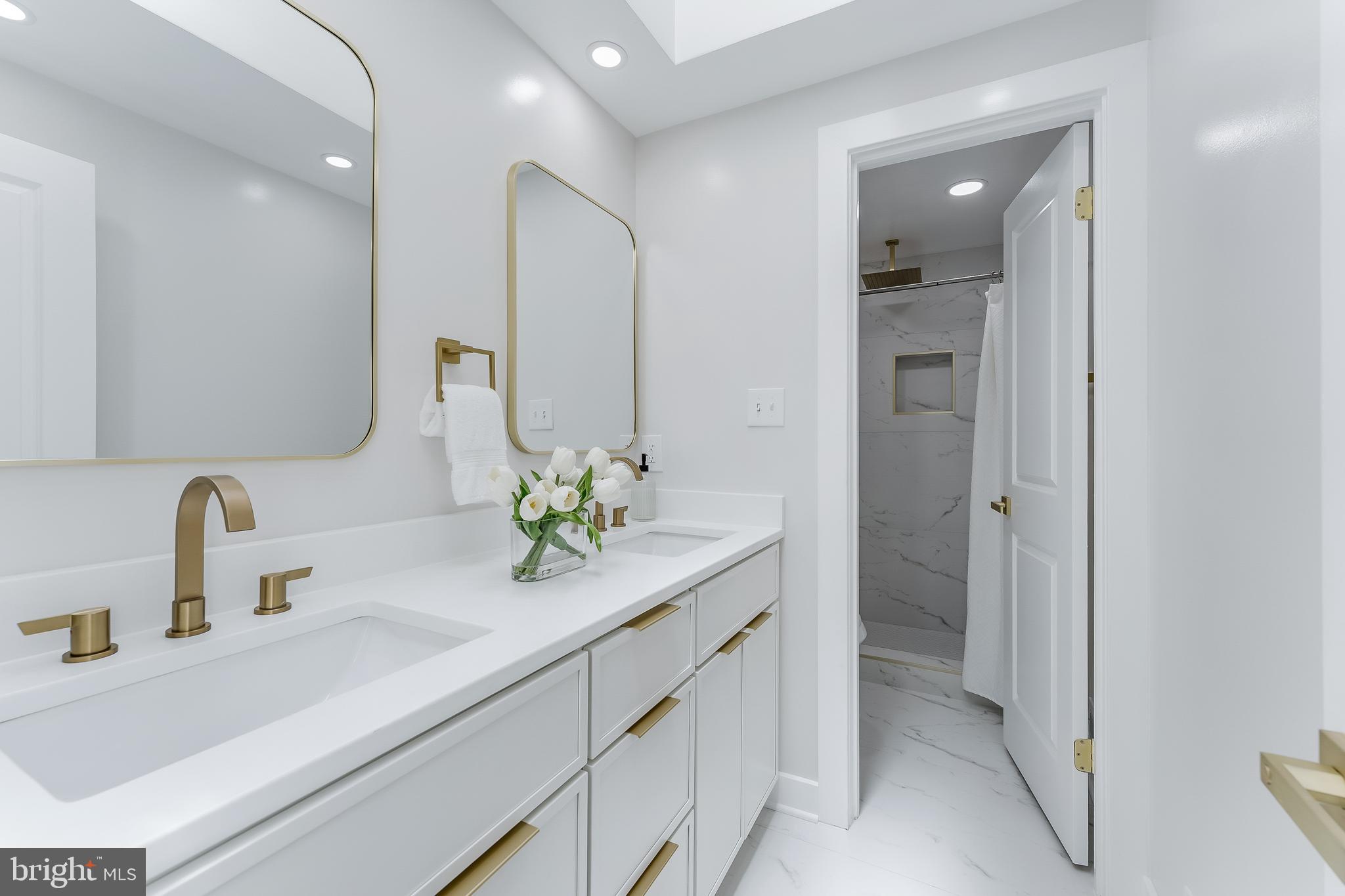 11213 Silentwood Lane Reston, VA 20191 - Photo 18 of 33