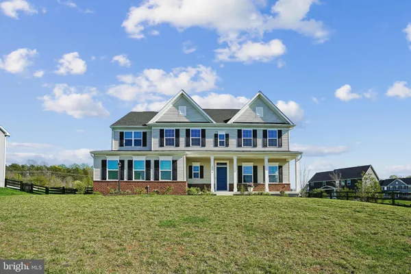 $934,500 | 8016 International Drive, Warrenton, VA 20187