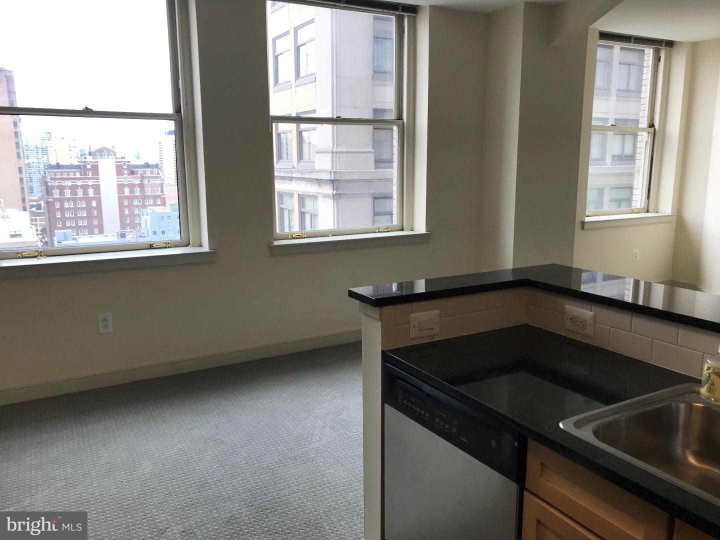 111 South 15th Street, Unit 1704 Philadelphia, PA 19102 - Photo 4 of 12 Gallery Image 4