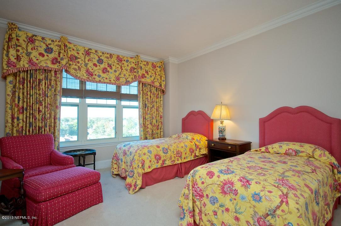 2358 Riverside Avenue, Unit 703 Jacksonville, FL 32204 - Photo 17 of 48 Guest Bedroom