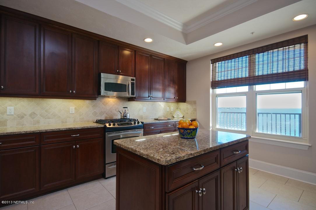 2358 Riverside Avenue, Unit 703 Jacksonville, FL 32204 - Photo 29 of 48 Kitchen with River View