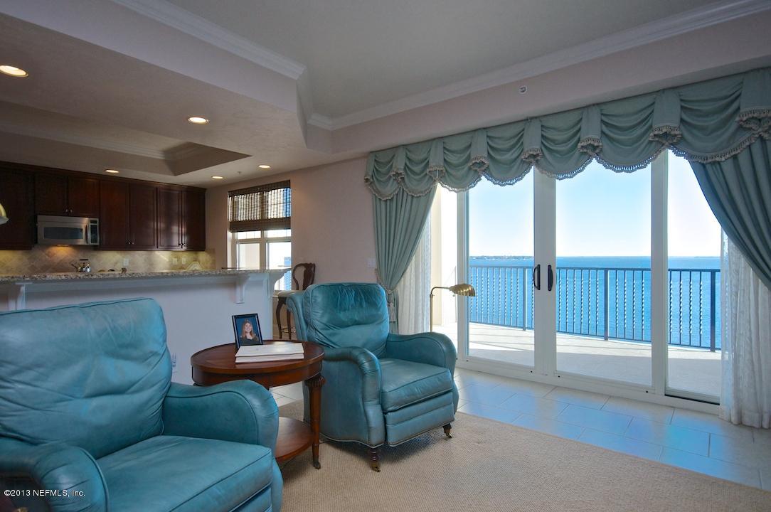 2358 Riverside Avenue, Unit 703 Jacksonville, FL 32204 - Photo 31 of 48 Sliding Doors to Balcony