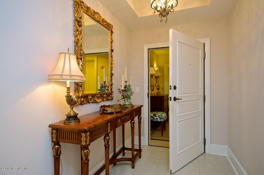 2358 Riverside Avenue, Unit 703 Jacksonville, FL 32204 - Photo 8 of 48 Foyer