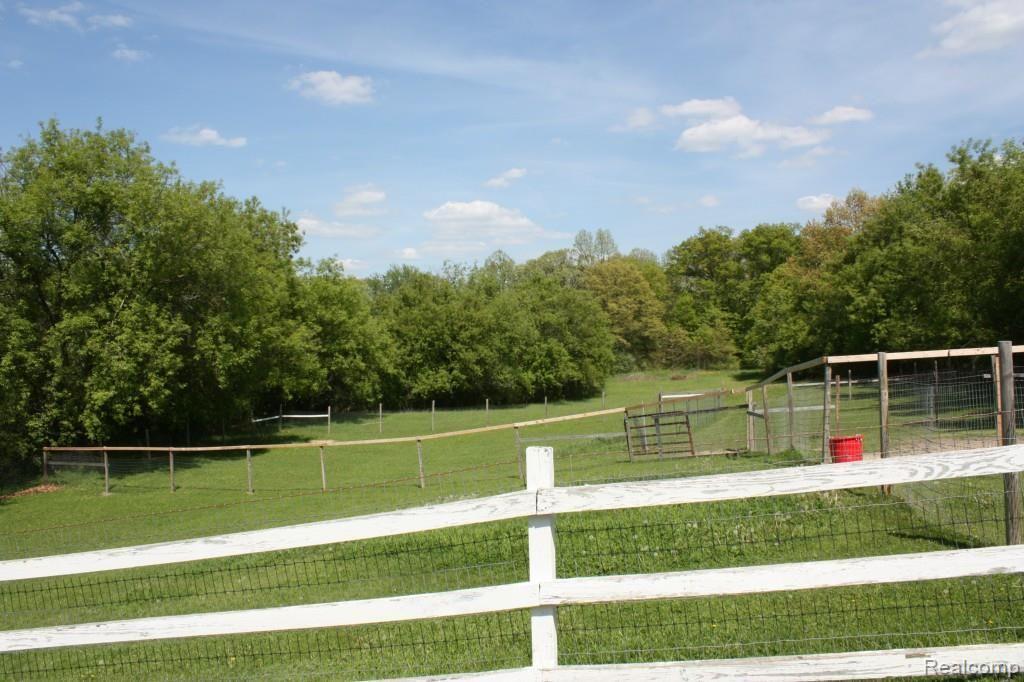 3142 Listerman Road Howell, MI 48855 - Photo 38 of 43 IMG_5934.jpg
