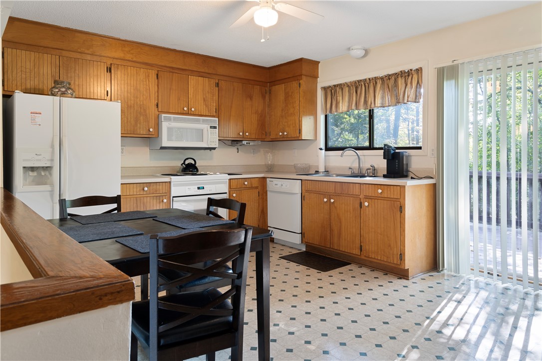 304 Rockingham Road Seneca, SC 29672 - Photo 4 of 21