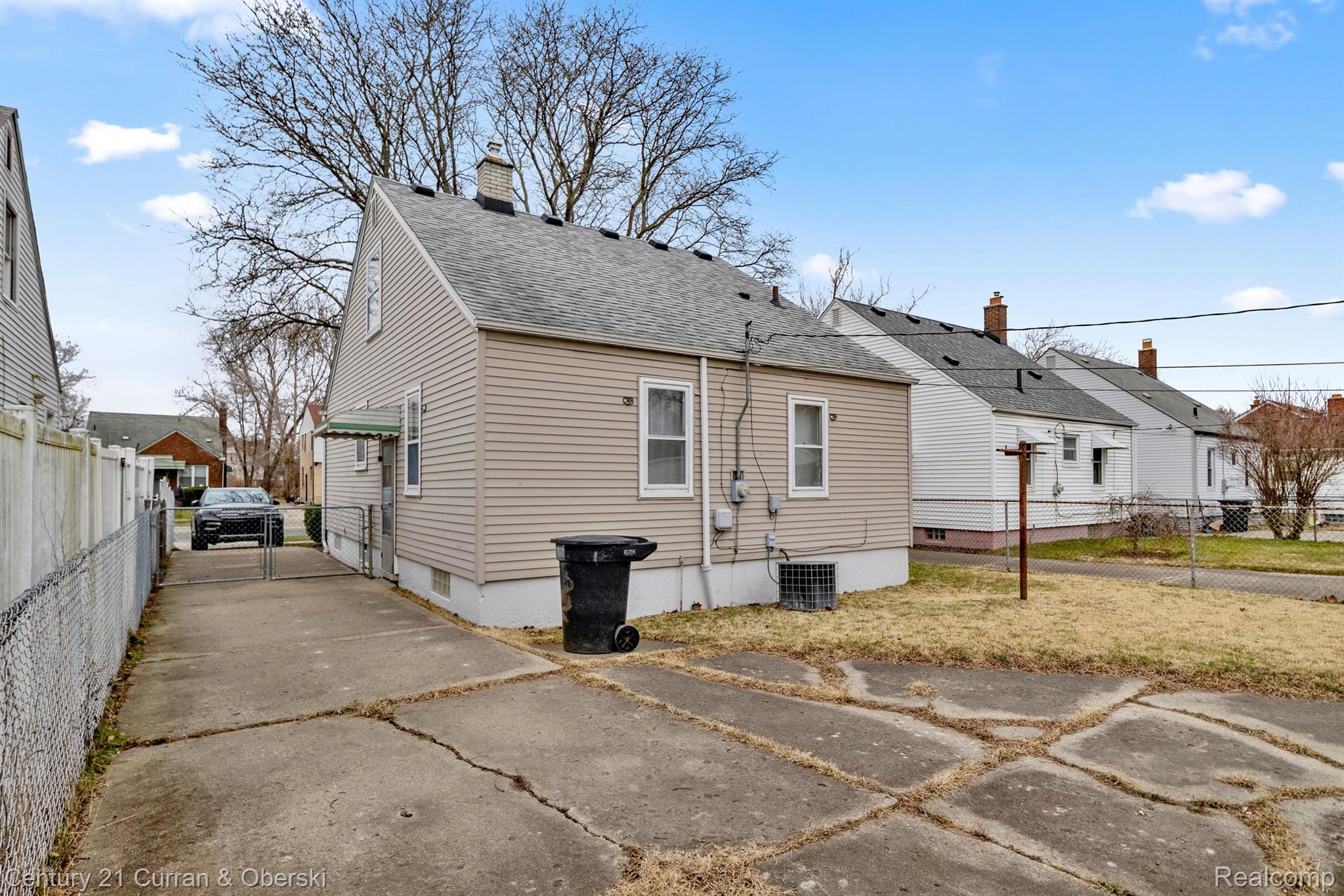 7250 Evergreen Road Detroit, MI 48228 - Photo 20 of 24 Backyard