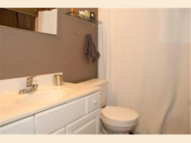 861 37th Avenue Northwest Rochester, MN 55901 - Photo 11 of 15 Gallery Image 11