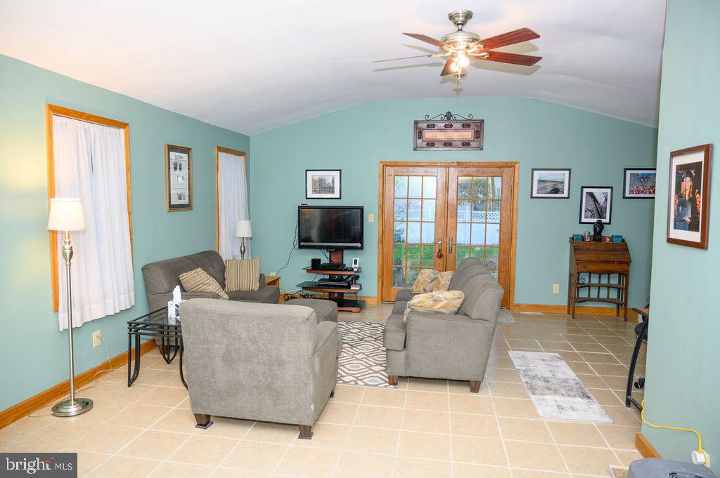 130 Delaware Avenue Riverside, NJ 08075 - Photo 14 of 29