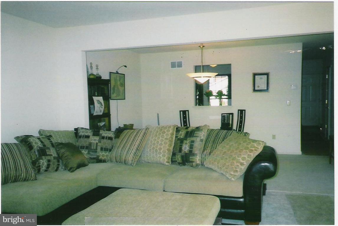 121 Sutherland Road Lancaster, PA 17603 - Photo 2 of 9 Gallery Image 2