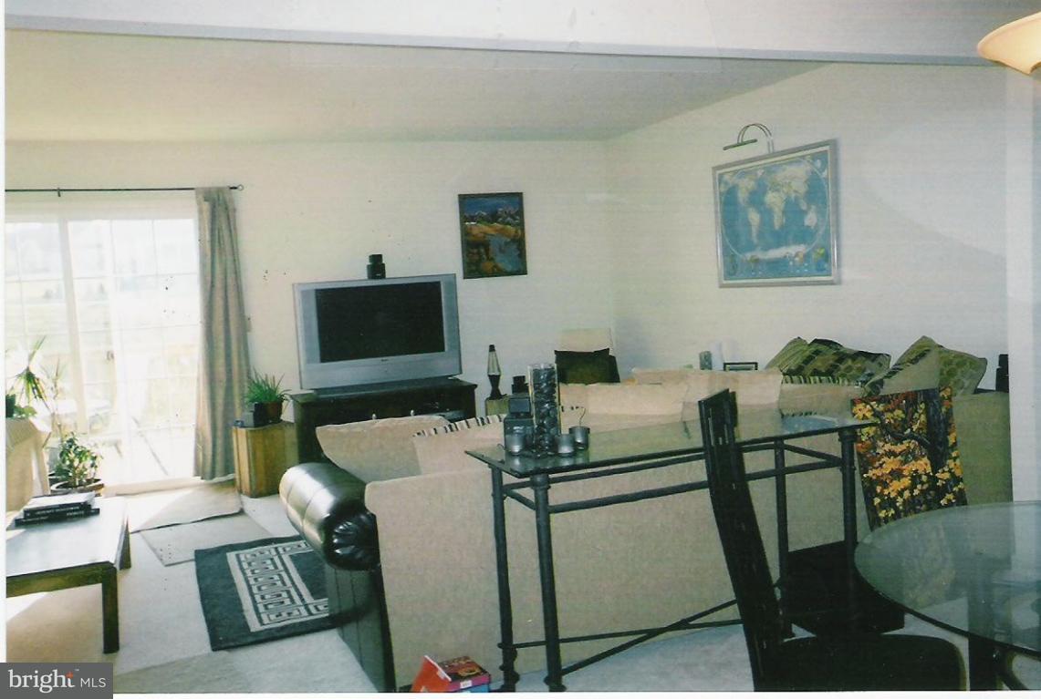121 Sutherland Road Lancaster, PA 17603 - Photo 4 of 9 Gallery Image 4