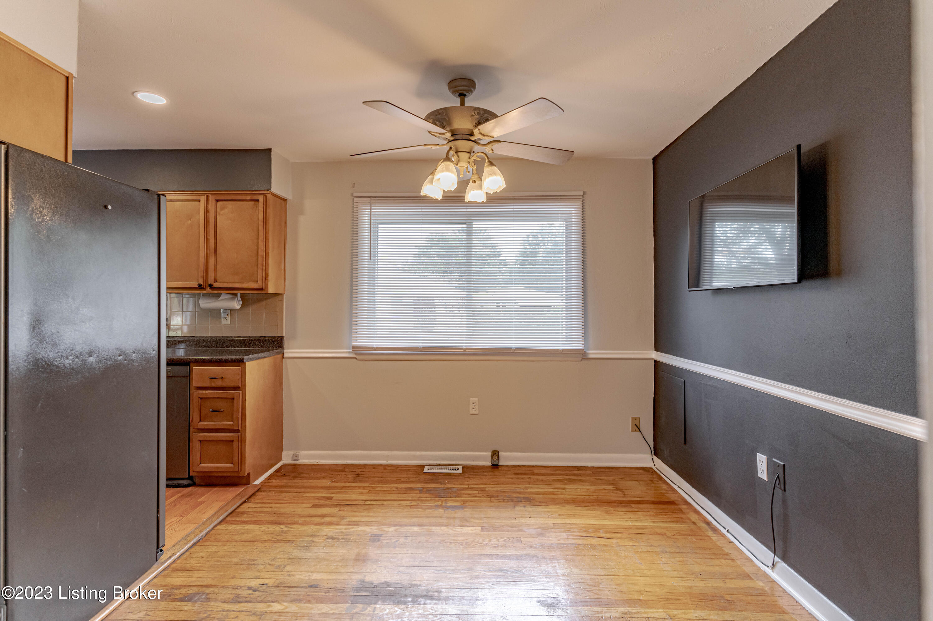 4919 Cane Run Road Louisville, KY 40216 - Photo 6 of 48 DSC05829