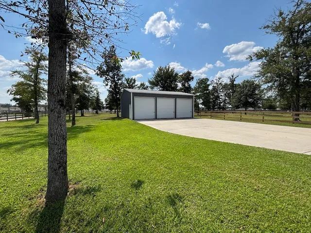 $529,999 | 6263 Rolling Hills Road, Conroe, TX 77303