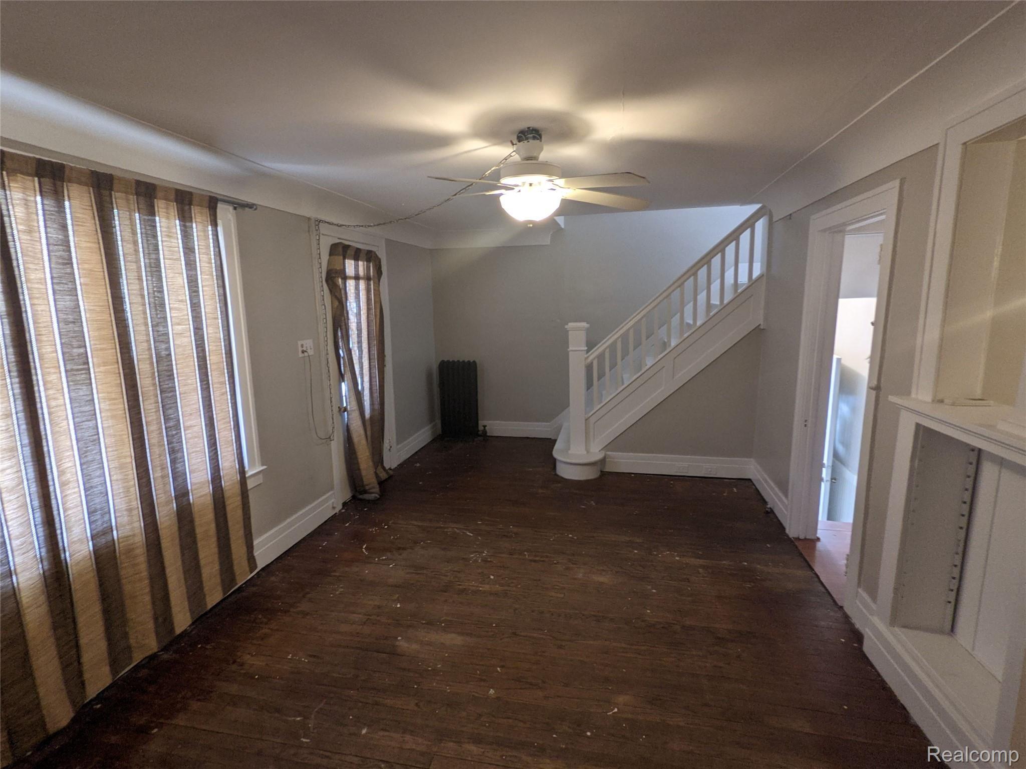 131 Elm Street River Rouge, MI 48218 - Photo 30 of 44 PXL_20210409_150333274.jpg