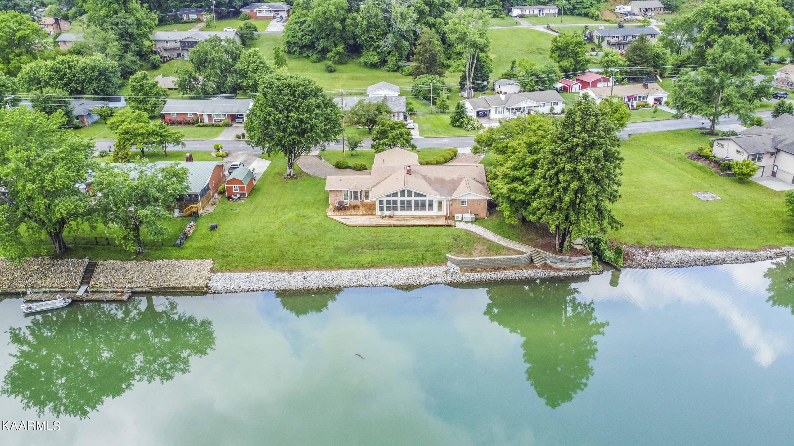 522 Riverside Drive Clinton, TN 37716 - Photo 8 of 40 RIVER FRONT
