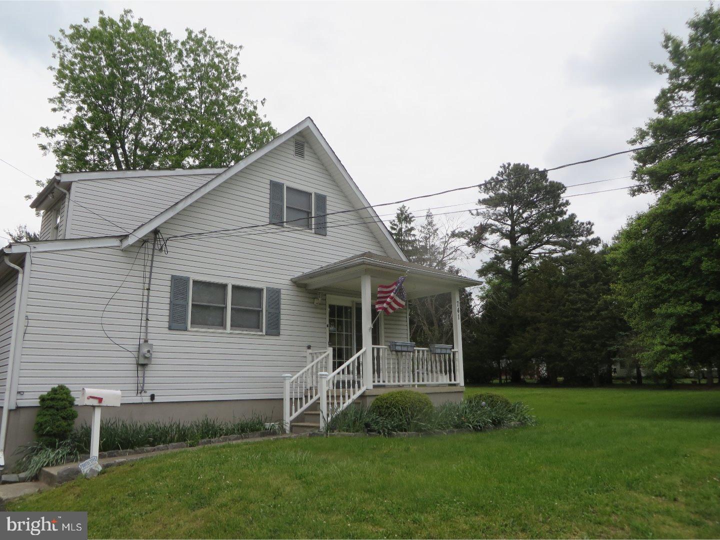 741 Maple Road Woodbury, NJ 08096 - Photo 4 of 23