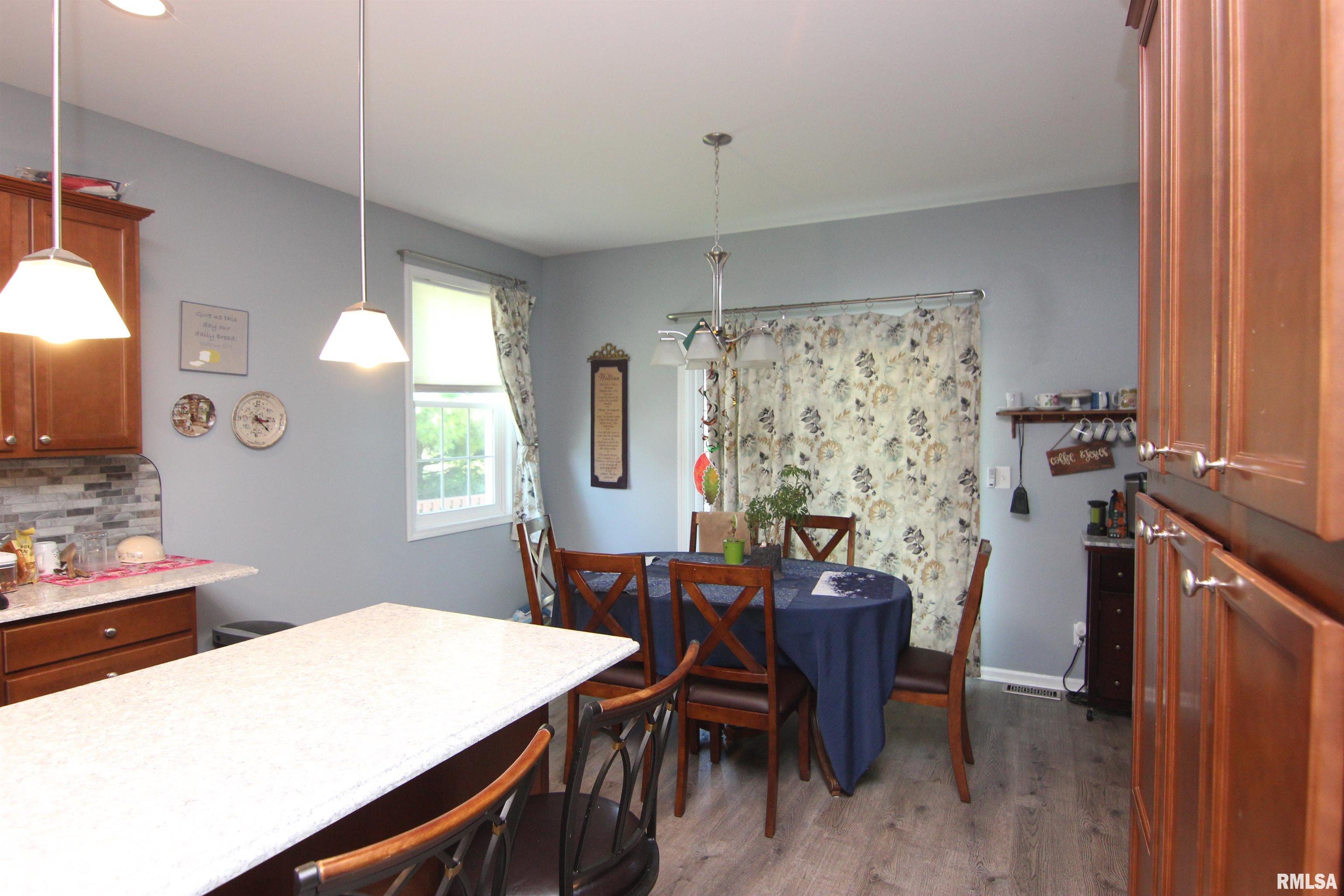 1502 Elizabeth Lane Metamora, IL 61548 - Photo 6 of 49