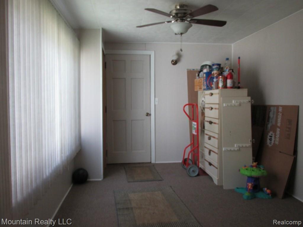 3487 Lexington Road Waterford, MI 48328 - Photo 7 of 14 IMG_0162.jpg