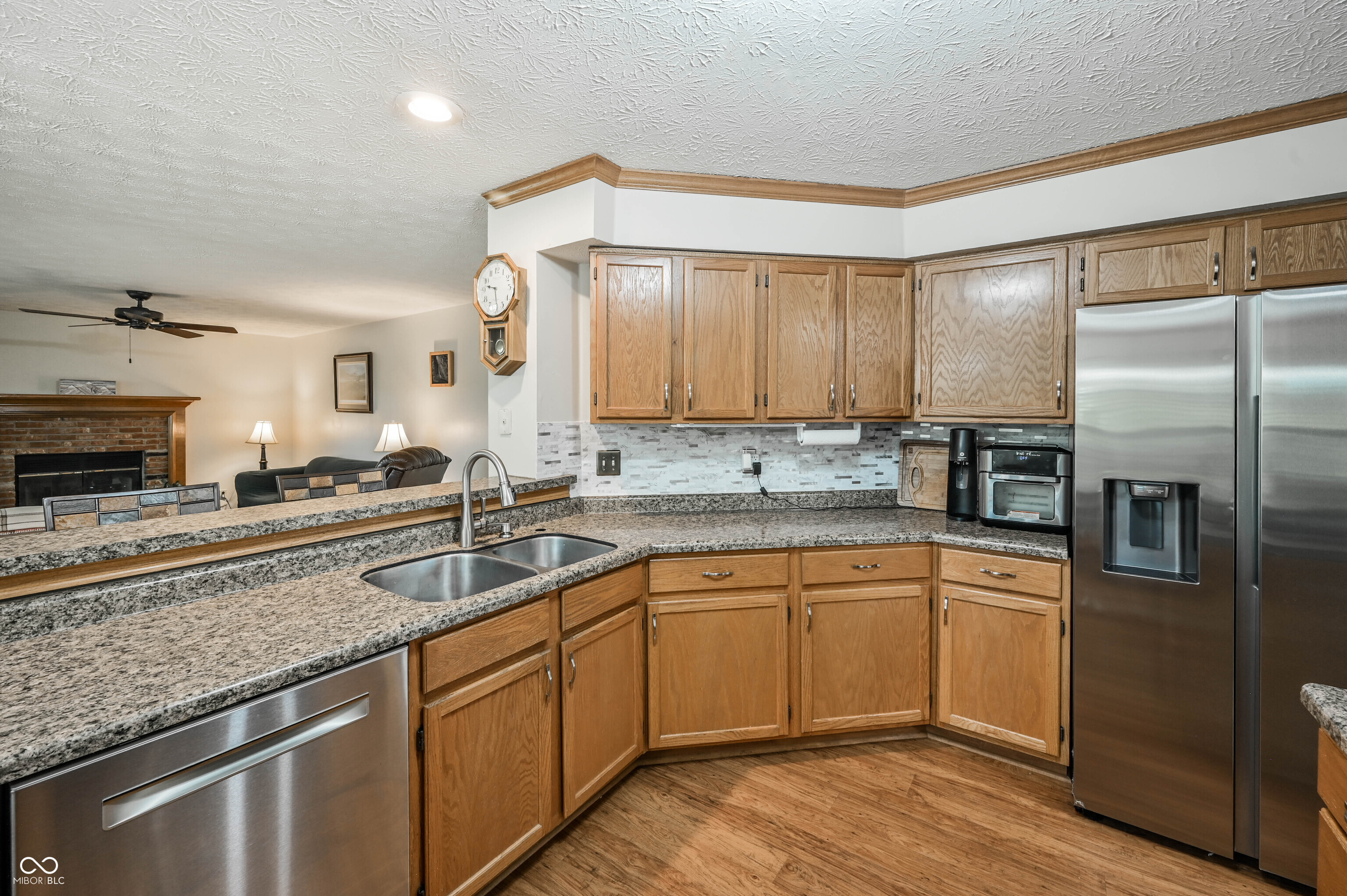 10997 Ridge Court Fishers, IN 46038 - Photo 8 of 23 Gallery Image 8